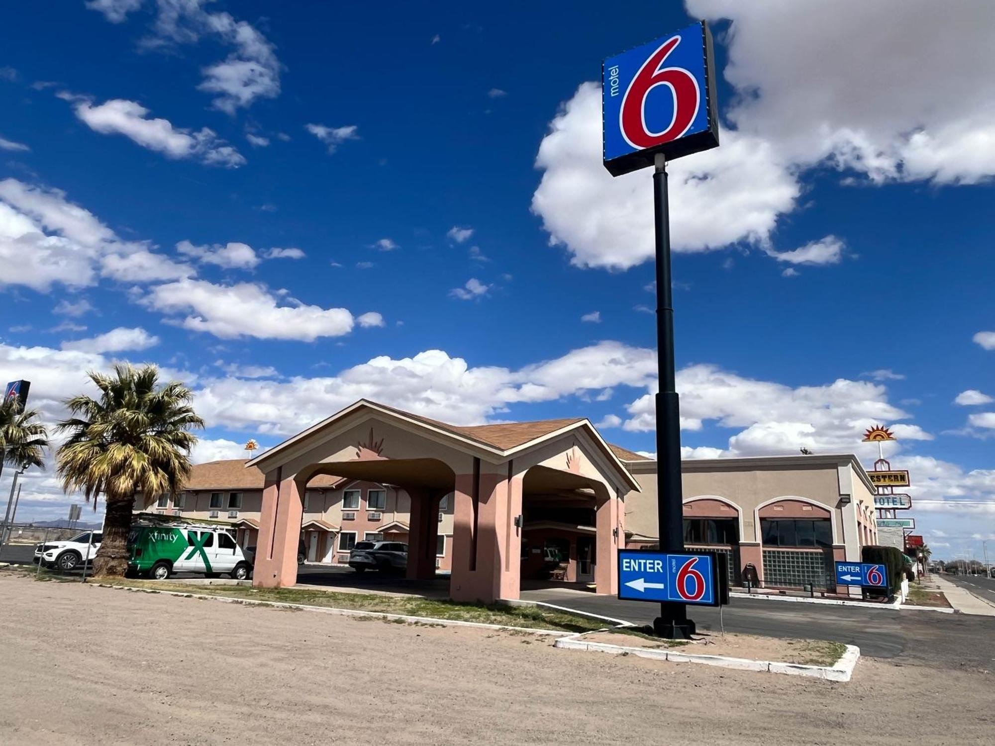 Motel 6 Deming, Nm Exteriör bild